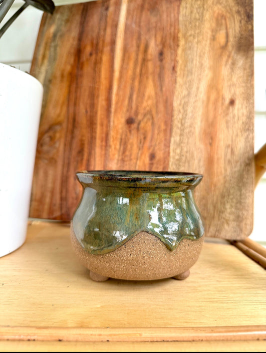 Ceramic Salsa Bowl With Feet